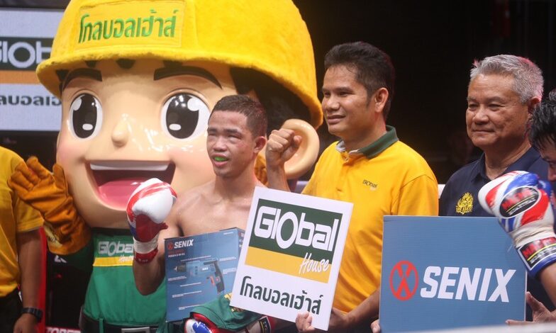 ณัฐพงษ์ ราชานนท์ กำปั้นหนุ่มตัวแทน จ.ฉะเชิงเทรา โชว์ชั้นเชิงมวยระดับยอดมวยดวลเดือดชนะคะแนน ซุปเปอร์แม็ก กิวกิวเต้น้องรักยิม จาก จ.ตราด พร้อมทุบองศาเดือดแตก 100 องศา