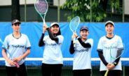 5 นักหวดสาวซอฟท์เทนนิสทีมชาติไทย ชุดลุยศึกเอเชี่ยนเกมส์ที่เมืองนาโงย่า ประเทศญี่ปุ่น ซ้อมเข้ม นางอุดมลักษณ์ ศิริกุลเลิศรัฐ นายกสมาคมกีฬาซอฟท์เทนนิสแห่งประเทศไทย หวังลุ้นเหรียญรางวัลฝากแฟนกีฬาชาวไทย